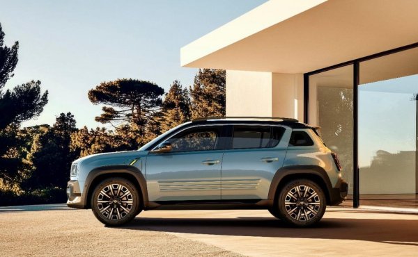 Големият просвет идва в комбинация с новата система за контрол на сцеплението Extended Grip. Тя добавя два нови режима - Snow и All-Terrain, които използват електронен контрол на въртящия момент, за да повишат проходимостта върху хлъзгави повърхности. При режима за сняг системата подава по-малко въртящ момент при ниски скорости, докато при All-Terrain се подава допълнителна тяга, така че колата да запази сцепление дори при приплъзване на едно от предните колела. 

