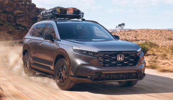 Honda CR-V остава един от най-ликвидните кросоувъри на вторичния пазар. Обновените версии използват модифицирани турбо двигатели и хибридни задвижвания.

Хибридът се счита за по-издръжлив вариант за дългосрочно притежание. При редовна поддръжка CR-V поддържа висока остатъчна стойност и рядко причинява сериозни проблеми за собственика.
