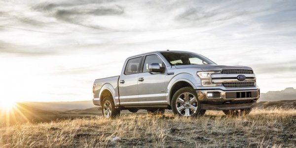 През 2005 година Ford построи чисто нова суперкола, за да отбележи своя вековен юбилей. Тя беше вдъхновена от суперколата, която спечели 4 пъти легендарното състезание "24 часа на Льо Ман" в края на 60-те години на миналия век. Въпросният GT си остава една от най-емблематичните спортни коли в историята.