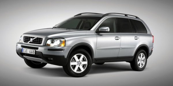 Още в началото на 2000-те години шведският автомобилен производител и пионер в областта на безопасността Volvo се опита да се противопостави сериозна на германските марки. В компанията решиха, че V8 двигател е това, от което имат нужда и се обърнаха към японския производител Yamaha.