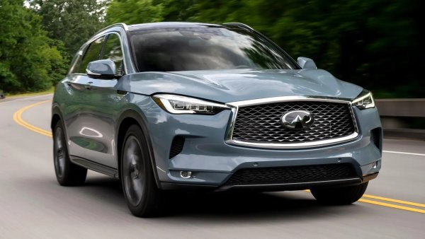 Infiniti QX50 изглежда добре, но външният вид явно подвежда. Той получава наградата за най-разочароващата кола в САЩ, като само 25% от купувачите казват, че биха го купили отново. Доста лош резултат за премиум-производител.