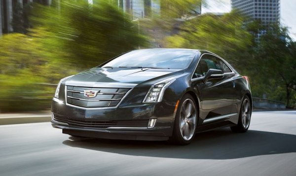 Появилият се през 2014 ELR бе първият плъг-ин хибрид на Cadillac и по същество бе усъвършенствана версия на Chevrolet Volt. Но понеже струваше с цели 35 000 долара повече от него, се превърна в поредния пазарен неуспех за марката. Тъкмо това го прави атрактивен днес: интересен вид, луксозно изпълнение, изключително рядък по улиците и на добра цена на вторичния пазар. 
