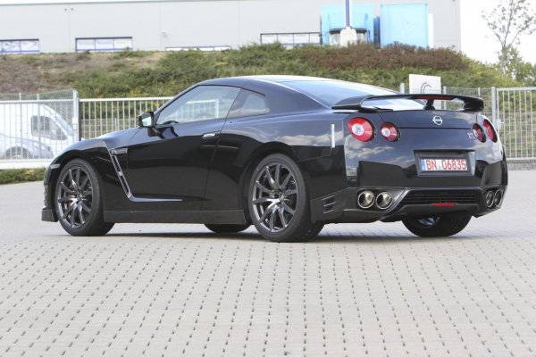 Nissan GT-R 2012