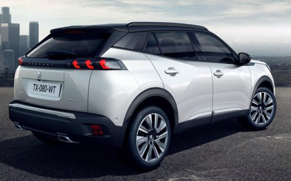 През повечето от последните 12 месеца неочакван лидер тук бе Mercedes A-Class, но сега той отчита 34% спад и се смъква трети. Първото място е за Peugeot 2008 (1007 продажби), което е и единственият модел с пазарен ръст. Второ е Peugeot 208. В шестицата са също Citroen C3, BMW Серия 1 и Renault Captur. 
