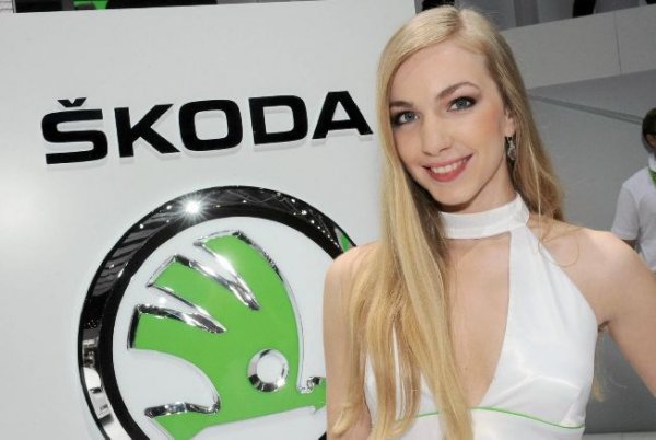 Момичетата на автосалон Женева 2011