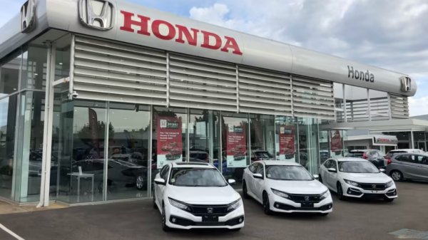 Японската компания потвърди, че разглежда възможните предимства на новия модел, но засега не е взела решение дали да го използва. 
