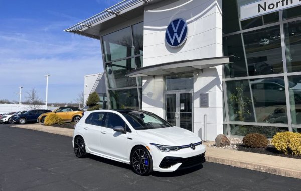 Масовите марки на VW също ще преминат на агенционен принцип, но постепенно, започвайки първо от най-развитите в тази посока пазари. VW въведе частично модела за електрическата си ID гама. 