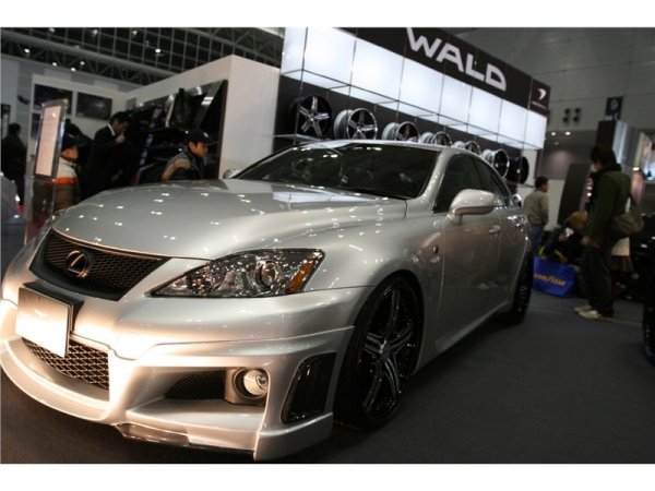 Lexus IS F Black Bison Edition от WALD  / Токио 2009