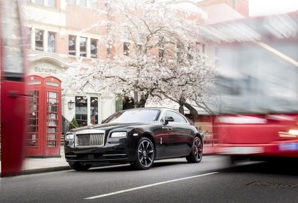 Серия от 9 автомобила Rolls-Royce Wraith, вдъхновени от легендите на британската музика
