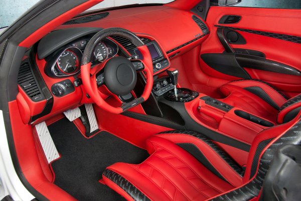 Audi R8 V10 Spyder от Mansory