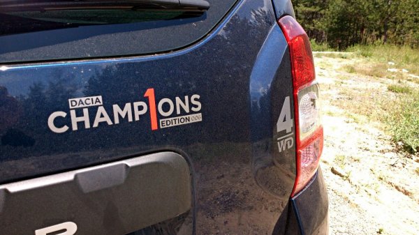 Dacia Duster Champions Edition
