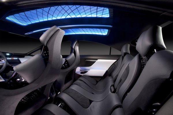 Детройт 2012 - Toyota NS4 Plug-in Hybrid Concept