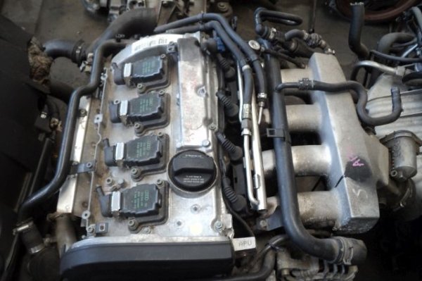 Но сложното им устройство означава, че изискват по-компетентни грижи. Имат комплицирана система за охлаждане и вентилация на картера с множество магистрали. Течовете и замърсяванията водят до проблеми с охлаждането и до повишено налягане в картера. Има и система за промяна на дължината на всмукателния колектор, но тя не създава никакви проблеми. 
Всъщност при нормална поддръжка проблемите при този мотор започват чак след 400,000 км, и обикновено са свързани с икономисване от смените на маслото. Пренебрегването на тази процедура води до повишен разход на масло, понижаване на компресията и дори до надрасквания на цилиндровите стени. Ако не занемарите грижите за него, този 1.8 може да се отплати с поне 700,000 км пробег. 