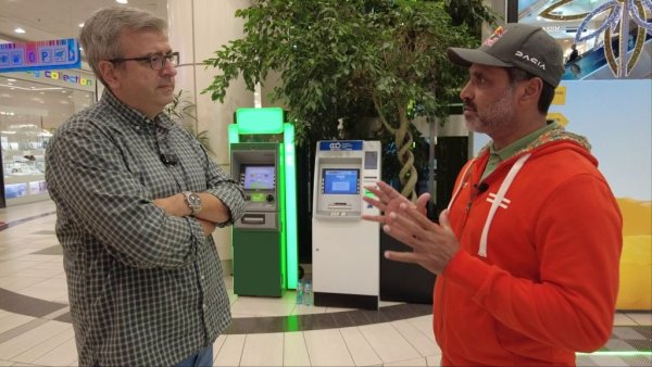 - Имам добро усещане. Остават ни петдесетина дни преди Дакар, използваме да направим малко турне преди ралито, да покажем на хората, че сме готови с нашата Dacia Sandrider. 
Бих казал, че вече сме 100 процента готови. 
