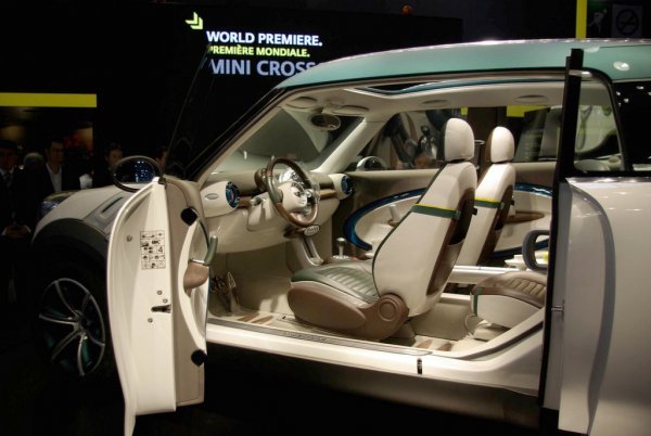 Автомобилен салон Париж 2008, представя MINI Crossman Concept