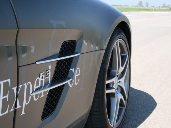 "ОЧАРОВАНИЕ БЕЗ КРАЙ" - ексклузивното роудшоу Mercedes-Benz Star Experience