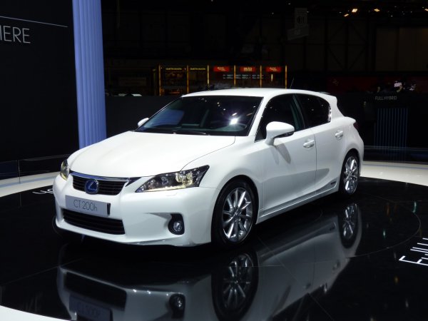 Lexus CT 200h / Женева 2010