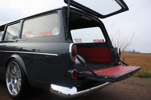 Тунинговано Volvo Amazon от 1969 година. Разполага със 799 к.с., изцедени от 2.8-литров двигател.