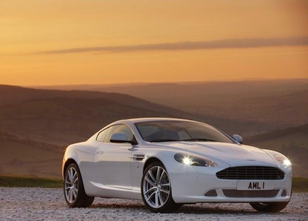 Aston Martin DB9 2011