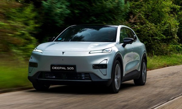 Едно от най-новите попълнение в Европа е електрическият Changan Deepal S05, който става най-мощният кросоувър от C-сегмента, благодарение на двумоторната си версия, способна да развие мощност до 435 к.с.
