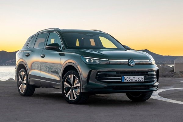 Volkswagen Tiguan е средно размерен кросоувър, който в конфигурация с пет места позволява да се превозва колкото се може повече багаж, тъй като осигурява капацитет до 652 литра.