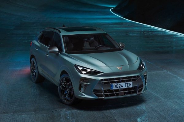 Ниското потребление на гориво е последвано и от рекордни емисии. Cupra Formentor и Terramar (на снимката) са на върха на тази конкретна класация, като те отделят 9 грама CO2 на всеки изминат километър при своите plug-in хибридни варианти.