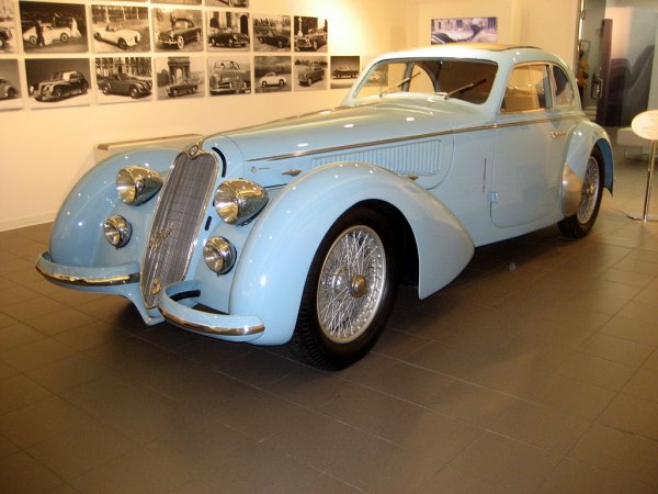 Alfa Romeo 8C 2900 B Lungo от 1938 - една от последните произведени. Купето е на Carrozzeria Touring Superleggera