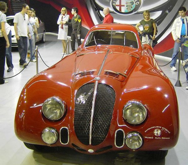 8C 2900B Le Mans Speciale, създадено специално за 24-те часа на Льо Ман. С него Сомер и Биондети водят през почти цялото състезание, преди проблеми с гумите и счупен клапан да ги принудят да се откажат. Преднината им пред втория по това време е над 160 км