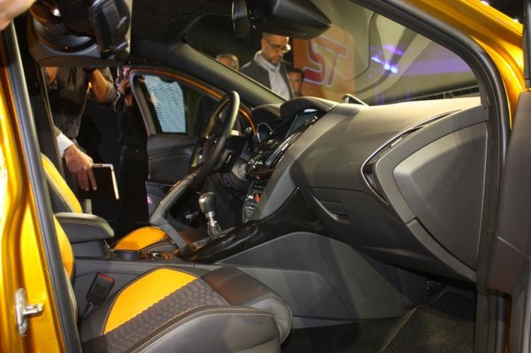 Ford Focus ST / Париж 2010