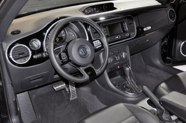 Премиерата на новия VW Beetle от автосалон Ню Йорк 2011