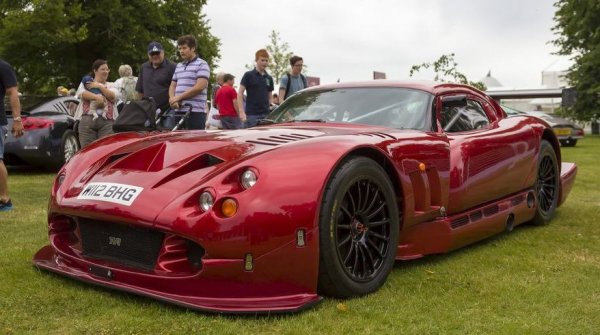 Британската компания TVR открай време се ползва с репутацията на най-лудата глава в спортния сегмент. Но дори и за нейните стандарти TVR Cerbera Speed 12, с V12 двигател и около 800 конски сили максимална мощност, бе твърде смела кола, и компанията реши, че е твърде опасно да я предлага на широката публика. Журналисти от EVО тестваха прототипа и определиха усещането като "ужасяващо". 
