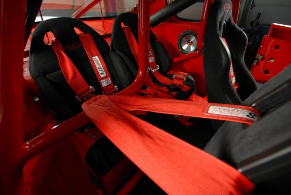 Ежедневен NASCAR автомобил. Базиран е Chevrolet Impala SS от 2009 година 