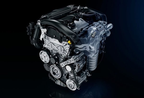 Един от основните проблеми на двигателя 1.2 PureTech беше поставянето на ангренажния ремък в маслена баня, което трябваше да увеличи експлоатационния живот на ремъка, но на практика доведе до бързото му износване. Частици от ремъка запушиха маслената помпа, което можеше да причини дори блокиране на двигателя. Първоначално интервала за смяна на ремъка беше определен на 180 000 км, след което беше намален на 160 000 км.

След вълна от оплаквания и съдебни спорове, Stellantis удължи гаранцията на тези устройства до 10 години или 175 000 км, при спазване на препоръките за поддръжка. През 2022 г. беше пусната нова версия на двигателя (GEN3) с верижно задвижване, което реши проблема.
