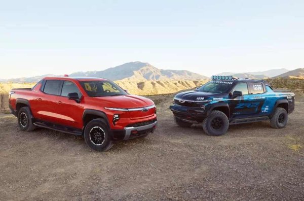 Автомобилът е оборудван също така с блокаж на диференциалите, защита на дъното и гуми BFGoodrich Mud Terrain T/A KM3 с външен диаметър 37 инча. Не се споменава за серийно производство, но през лятото компанията ще пусне на пазара Silverado EV Trail Boss, първият електромобил с фабрични офроуд модификации.

Различава се от стандартната версия с увеличения просвет (при обикновения пикап той е 226 мм), 18-инчови джанти с 35-инчови гуми, червени халки за теглене и допълнителен режим на шофиране Terrain Mode за подобряване маневреността в тесни пространства.
