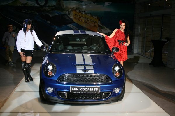Българската премиера на Mini Coupe