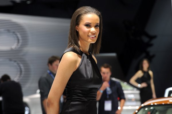 Момичетата на автосалон Детройт 2010