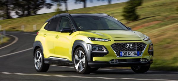 Компактният корейски кросоувър носи името на град в Хавай - Каилуа-Кона или просто Кона. В Португалия обаче, този модел се продава под различно име - Kauai. Причината е, че на местния език &bdquo;kona&rdquo; се превежда като женски полов орган. И се използва основно за ругатни.