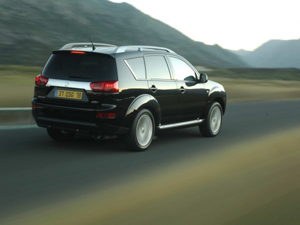 Средният разход на гориво при дизела е 7.2/100. При бензина 9.4/100