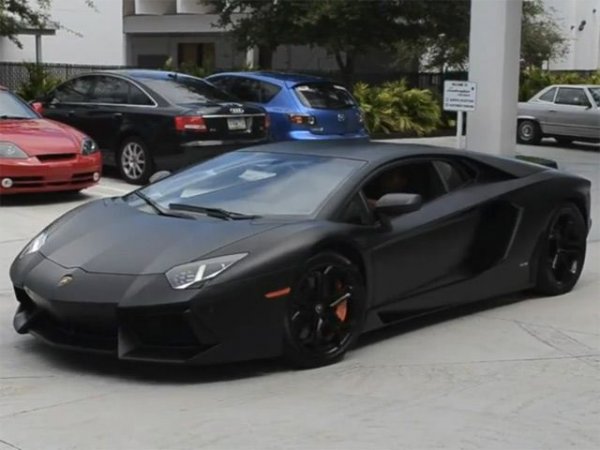 За този автомобил важи същото, което и за предишния. Деп е сред първите богаташи в САЩ, които се сдобиват с италианска суперкола. Актьорът плаща над 400 000 долара за автомобила, задвижван от 6,5-литров V12 с мощност 690 конски сили. Ускорението от 0 до 100 км/ч отнема 2,8 секунди. 

Според някои медии в Щатите, тази кола наистина е била продадена от актьора, за да може той да плати на вече бившата си съпруга.