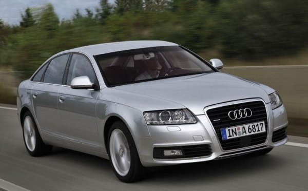 SUV манията, която отдавна покори и Европа, и пазара за нови автомобили у нас, по обясними причини закъсня на пазара за употребявани. Но първите й вълни вече се усещат. Сред потърпевшите е Audi A6 - изключително търсен доскоро модел, но сега с 3% спад на годишна база, за сметка най-вече на Q5. 
