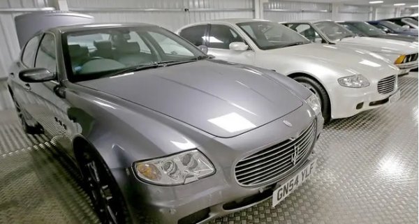 Дудинг не се страхува да има по няколко бройки от един и същи модел, като понякога дори купува дадена кола, тъй като е забравил, че вече е притежава. Случая с това Quattroporte от петото поколение на модела е точно такъв.