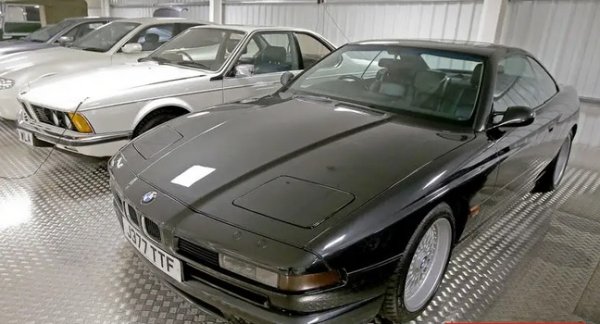 Оригиналното BMW 8-Series e много желано от колекционерите. Тези елегантни купета с V8 или V12 за първи път излизат на пътя през 1989 г., скато  производството им продължава десетилетие. Оригиналната 6-Series също е много желана, като в колекцията на британеца попада едно от първите произведени  628 Csi.