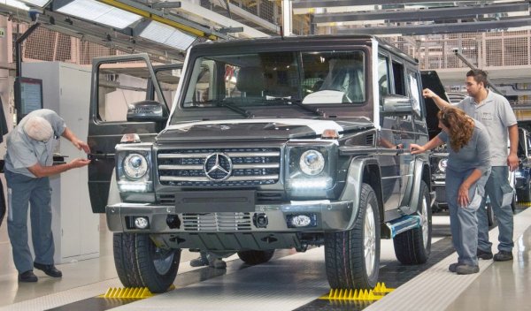 1. ГРАЦ - Magna Steyr. Бившият завод на Steyr-Daimler-Puch, който сега е собственост на канадската Magna, има дълги традиции в производството на автомобили за други марки. Сега там се правят BMW Серия 5, новото Z4 (както и съвсем близката до него Toyota Supra), електрическият Jaguar I-Pace и, разбира се, легендарната G-класа на Mercedes. 
