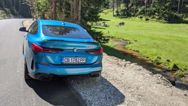 Баварската марка си остава лидер в своя сегмент с 98 нови регистрации през юли. В бройката са включени 21 автомобила от електрическото поделение BMW i. 
