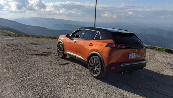 И при Peugeot юли носи видим напредък - 246 нови регистрации, срещу 170 предния месец. Спадът на годишна база е 44%. 
