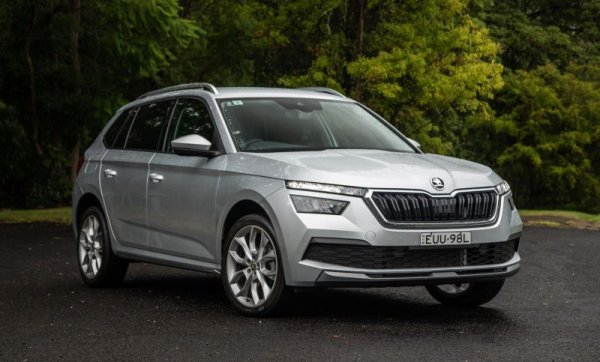 Спрямо 2023: +86%

През 2019 най-малкият кросоувър на Skoda дебютира у нас, без да вдигне особен шум. Но сега изгодните цени в края на живота на първото поколение го правят истински бестселър. Октомври е добавил 137 нови регистрации и изкачва Kamiq дори над Clio. 