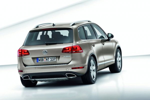 VW Touareg 2011 (Hybrid) 