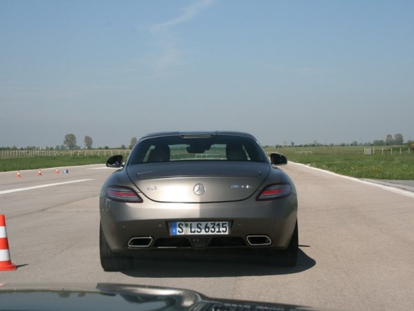 "ОЧАРОВАНИЕ БЕЗ КРАЙ" - ексклузивното роудшоу Mercedes-Benz Star Experience