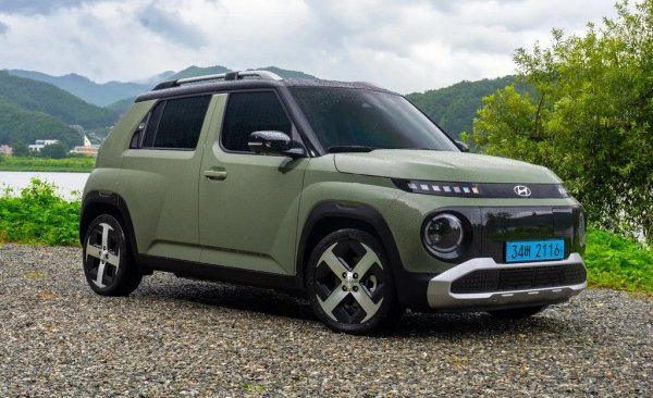 Още по-добро представяне на другия електрически дребосък, дебютирал тази година. Вероятно защото тук цената е още по-ниска - Inster започва от около 45,000 лева. 
