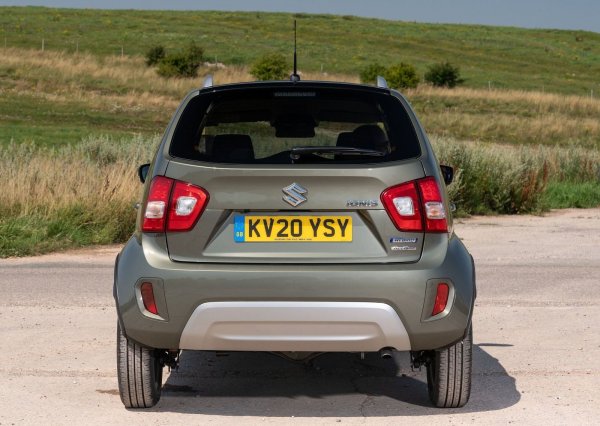 Задната част на японски мъник е доста нестандартна, ако бъде сравнена с предната и най-вече с нейната обемиста броня. Тук споровете също са много, но не може да се отрече, че Ignis наистина изглежда интересно и опредлено предизвиква внимание.